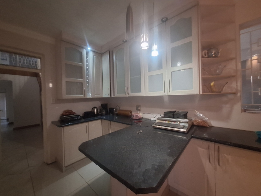 4 Bedroom Property for Sale in Mohadin North West